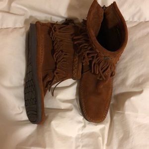Minnetonka Moccasin Ankle Boots size 7.5
